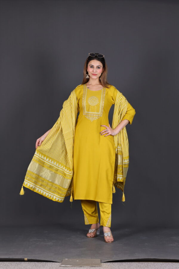 Embroidered Rayon Set - Image 11